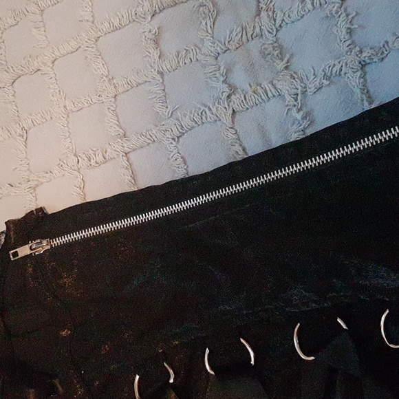 Black lace dress - Picture 5 of 9